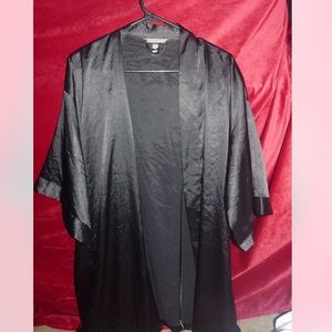 Victoria’s Secret / Black Silk Robe / Medium